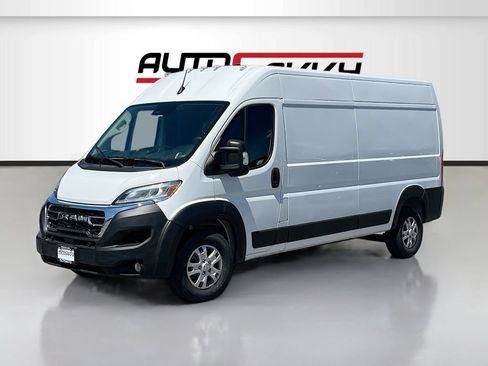 Used 2024 RAM ProMaster 2500 w/ Quick Order Package 22G SLT FWD image 3