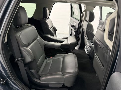 Used 2025 Ford Expedition Active AWD/4WD image 13