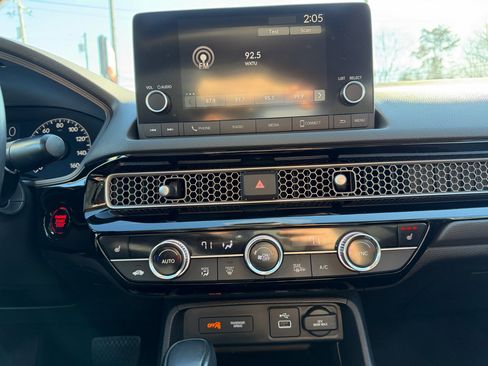 Used 2022 Honda Civic EX image 16