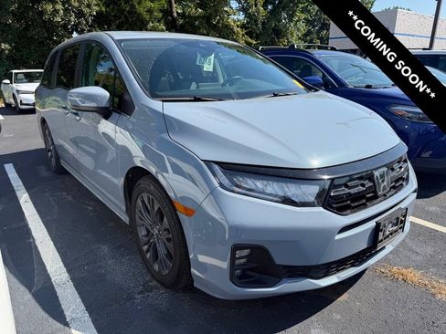 Used 2025 Honda Odyssey Touring image 1