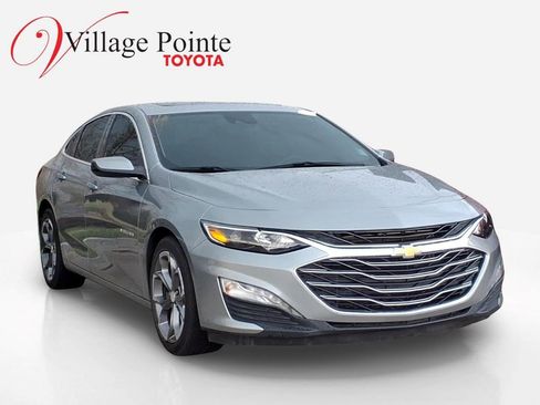 Used 2024 Chevrolet Malibu LT image 3