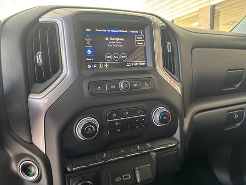 Used 2024 Chevrolet Silverado 2500 Custom w/ Z71 Off-Road Package AWD/4WD image 12