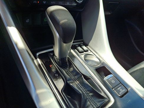 Used 2022 Mitsubishi Eclipse Cross FWD image 15