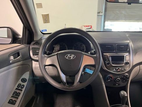 Used 2016 Hyundai Accent SE FWD image 21