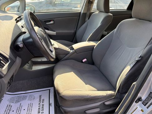 Used 2010 Toyota Prius One image 9