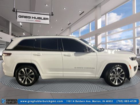 Used 2024 Jeep Grand Cherokee Overland w/ Luxury Tech Group IV image 4