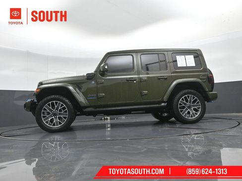 Used 2024 Jeep Wrangler High Altitude AWD/4WD image 41
