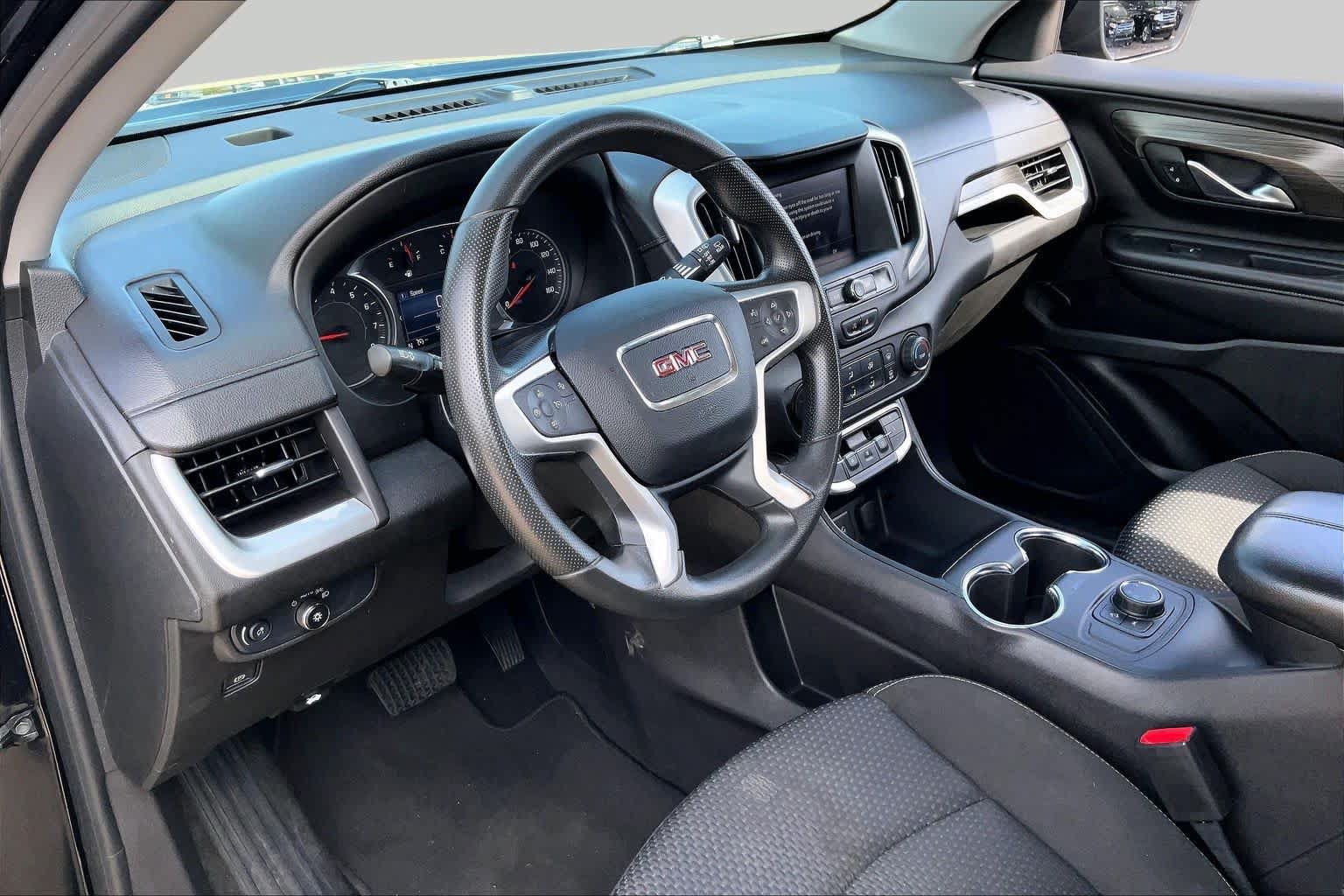 Used 2024 GMC Terrain SLE AWD/4WD image 16