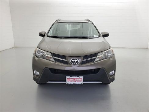 Used 2013 Toyota RAV4 XLE image 3