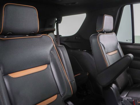 Used 2023 GMC Yukon AT4 AWD/4WD image 32