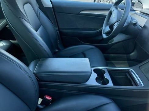 Used 2023 Tesla Model 3 Standard Range RWD image 9