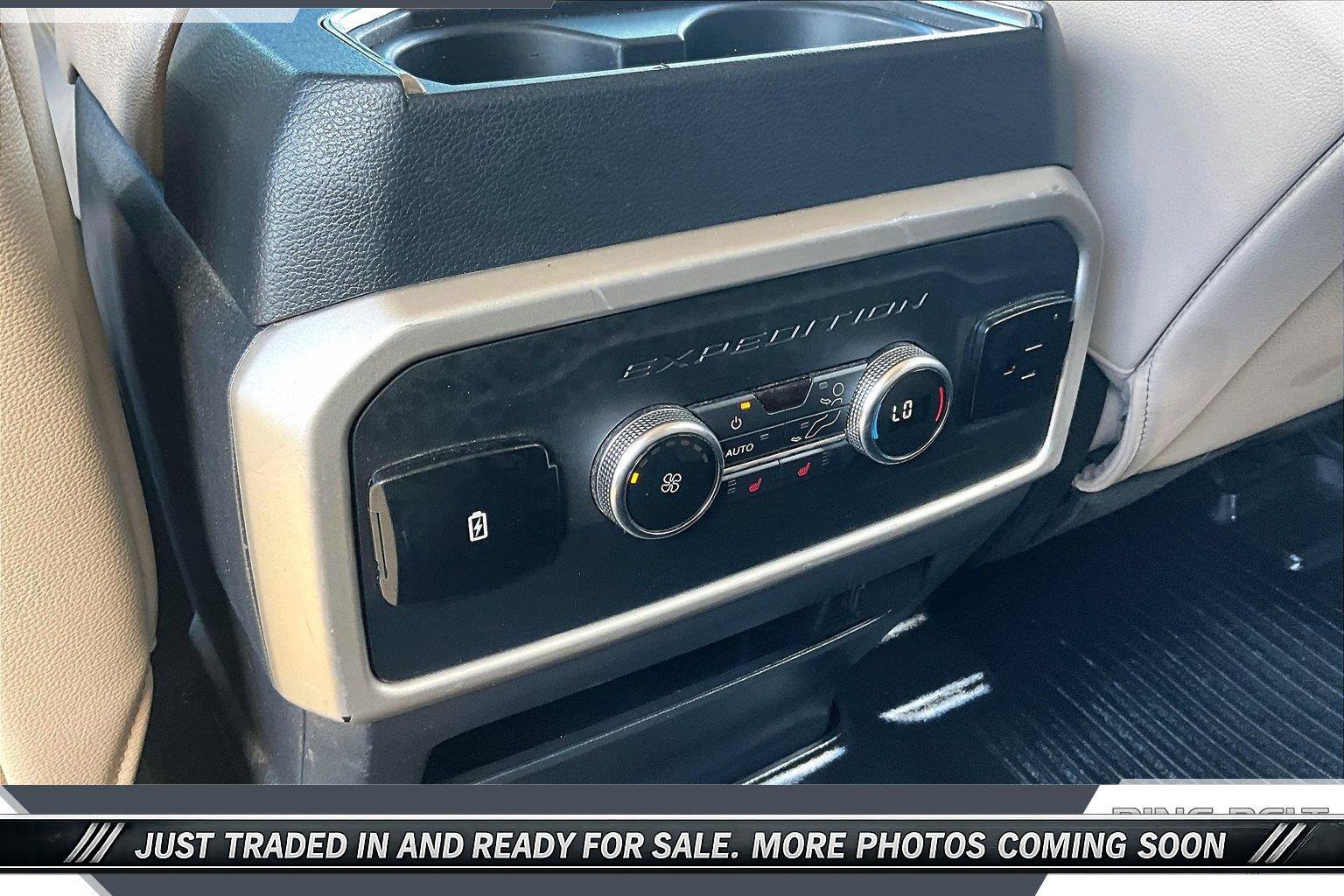 Used 2022 Ford Expedition Limited RWD image 25