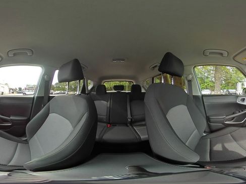 Used 2025 Kia Soul LX w/ LX Technology Package FWD image 41