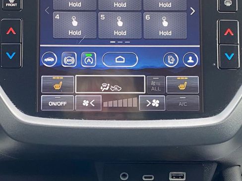 Used 2025 Subaru Forester Premium AWD/4WD image 23