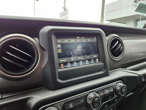 Used 2022 Jeep Wrangler Unlimited Sport AWD/4WD image 20