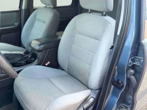 Used 2005 Ford Escape XLT image 11