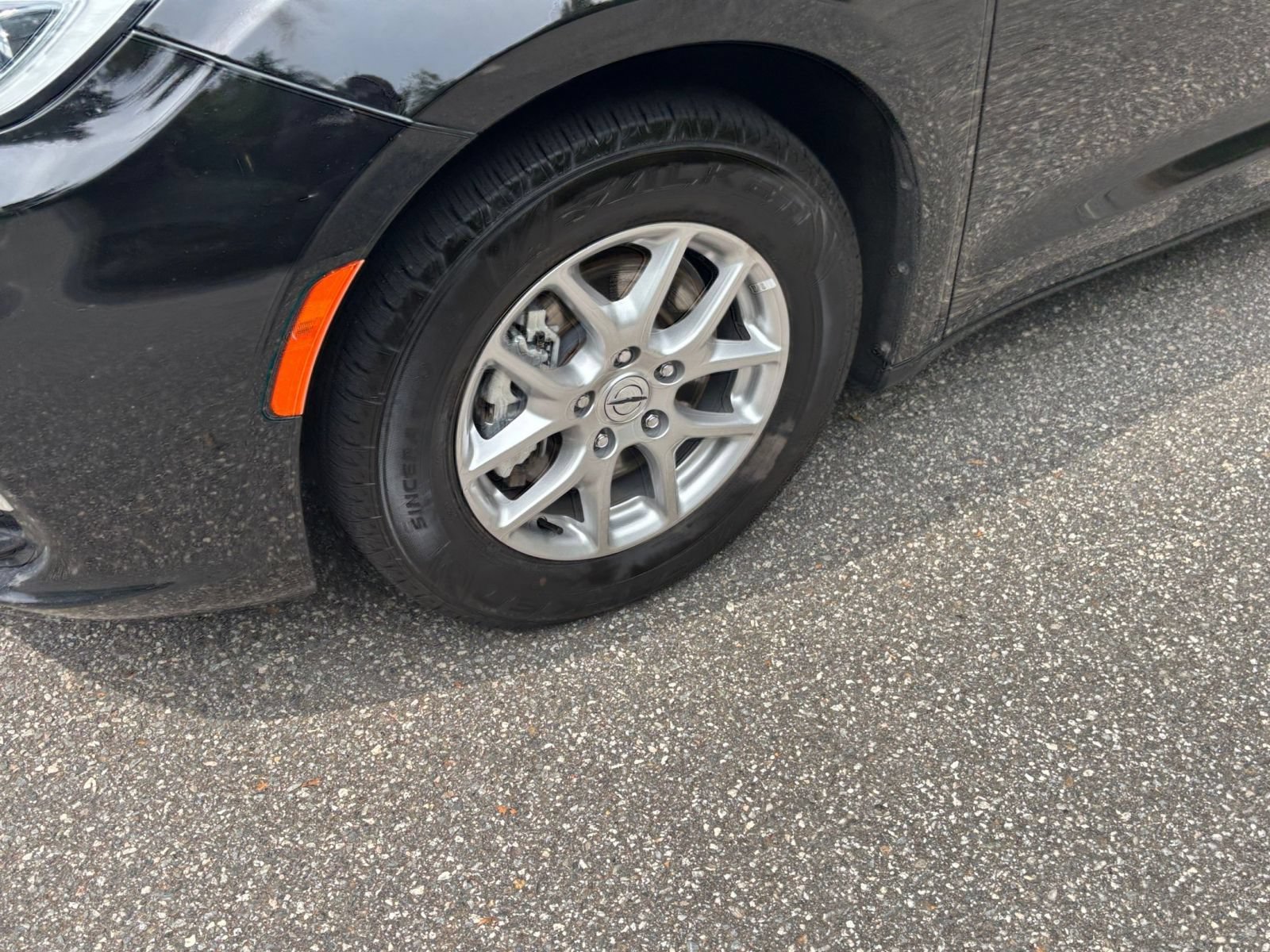 Used 2025 Chrysler Pacifica Select FWD image 26