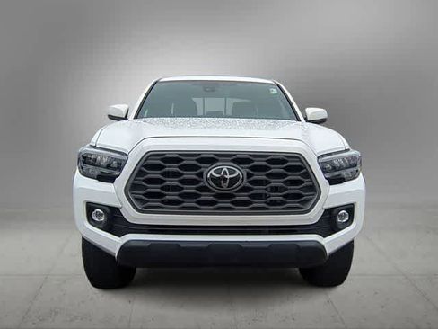 Used 2023 Toyota Tacoma TRD Off-Road image 3
