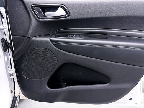 Used 2022 Dodge Durango SXT image 32
