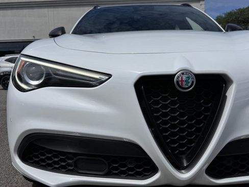 Used 2021 Alfa Romeo Stelvio Ti Sport image 9