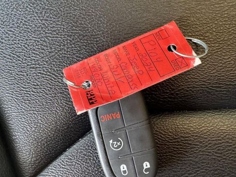 Used 2024 Jeep Compass Limited image 34