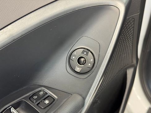 Used 2018 Hyundai Santa Fe Sport image 11