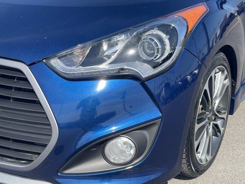 Used 2016 Hyundai Veloster Turbo w/ Option Group 04 FWD image 9