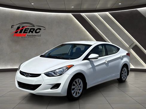 Used 2013 Hyundai Elantra GLS FWD image 8
