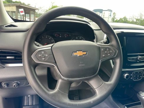 Used 2020 Chevrolet Traverse LS FWD image 25