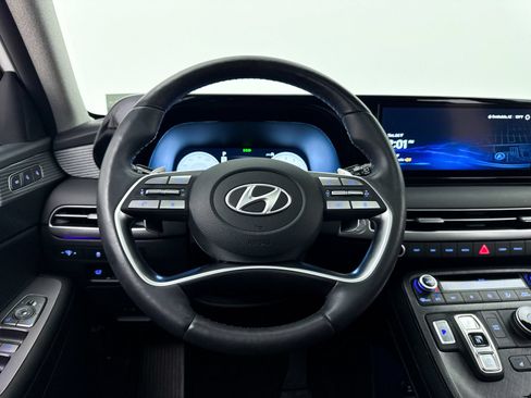 Used 2024 Hyundai Palisade Limited FWD image 4