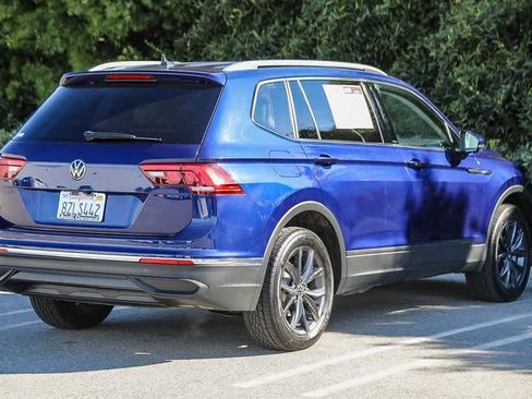 Used 2022 Volkswagen Tiguan SE image 4