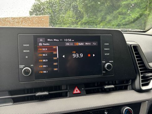 Used 2025 Kia Sportage LX FWD image 20