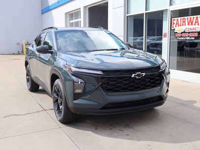 New 2026 Chevrolet Trax LT w/ Sunroof Package