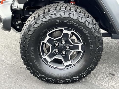 Used 2021 Jeep Gladiator Mojave image 12