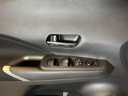 Used 2024 Nissan Kicks SV FWD image 17