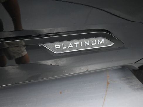 Used 2023 Toyota Tundra Platinum image 5