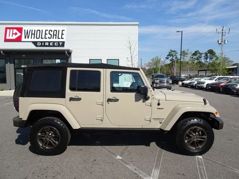 Used 2016 Jeep Wrangler Unlimited Sahara image 3