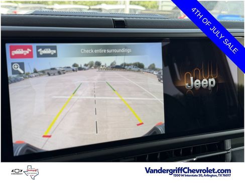 Used 2024 Jeep Gladiator Mojave AWD/4WD image 17