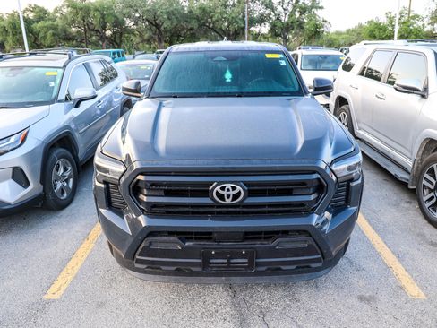 Used 2025 Toyota Tacoma SR RWD image 5