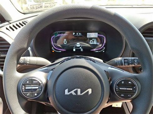 New 2025 Kia Soul LX w/ LX Technology Package image 12