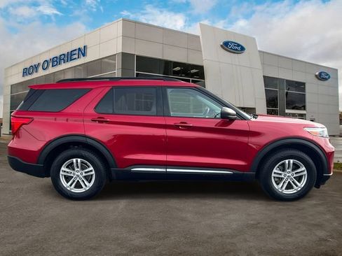 Certified 2020 Ford Explorer XLT w/ Equipment Group 202A AWD/4WD image 5