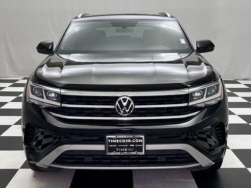 Used 2021 Volkswagen Atlas Cross Sport SE image 3