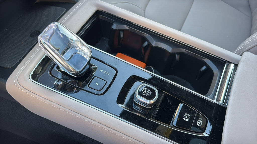 Certified 2026 Volvo XC90 B6 Plus AWD/4WD image 23