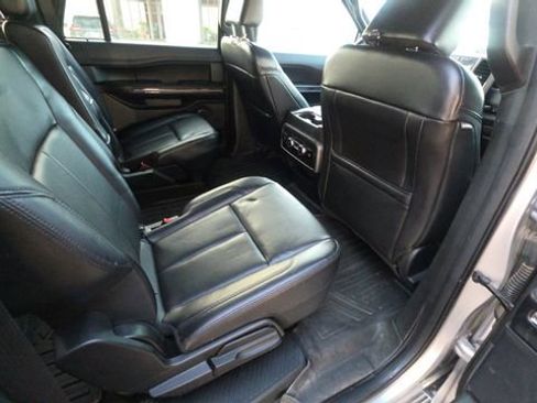 Used 2021 Ford Expedition Max XLT image 27