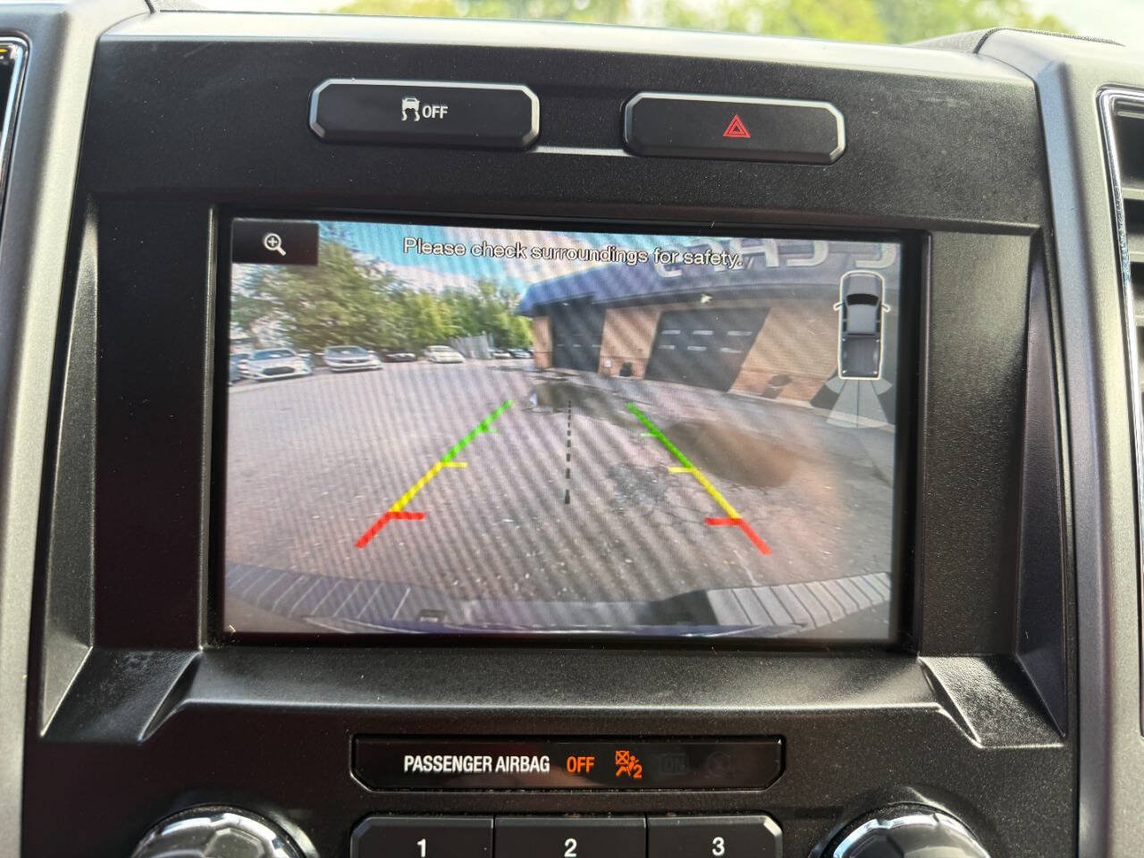 Used 2015 Ford F150 XLT w/ Equipment Group 302A Luxury AWD/4WD image 23