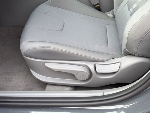 New 2026 Hyundai Elantra SE image 10