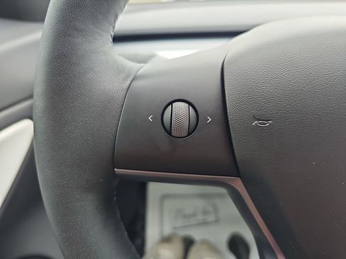 Used 2020 Tesla Model 3 RWD image 17