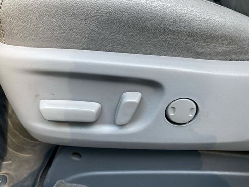 Used 2020 Toyota Sienna XLE w/ XLE Navigation Package image 31