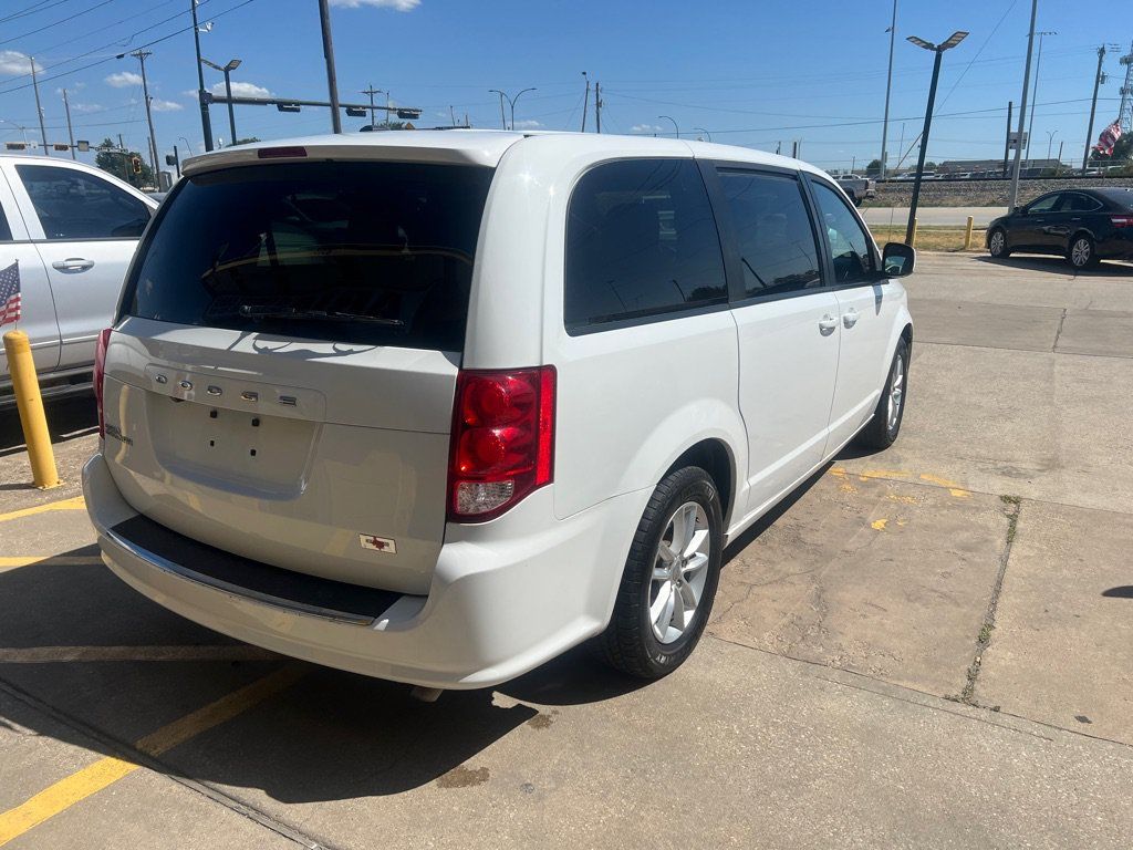 Used 2020 Dodge Grand Caravan SE FWD image 6