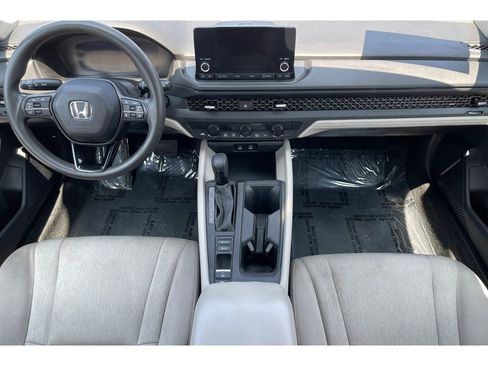 Certified 2023 Honda Accord EX image 15